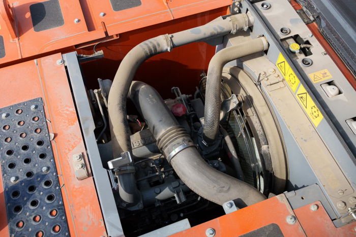 Экскаватор со сверхдлинным рабочим оборудованием Hitachi ZX200 LC 5G SLF