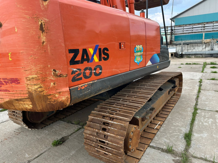 Б/у экскаватор гусеничный ZX200-5A