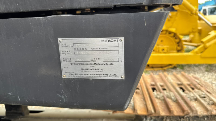 Б/у экскаватор гусеничный ZX200-5A